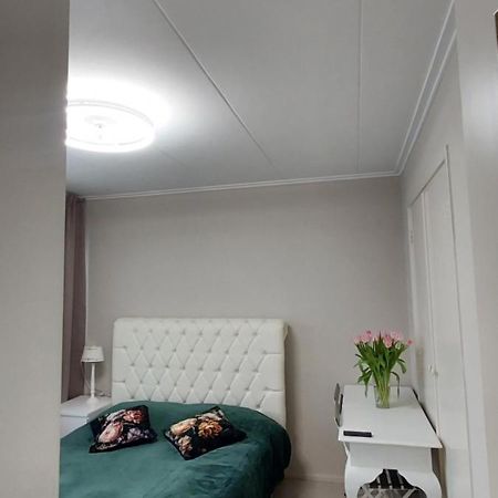Cozy Room In Host House Near Rotterdam มาสเลาส์ ภายนอก รูปภาพ